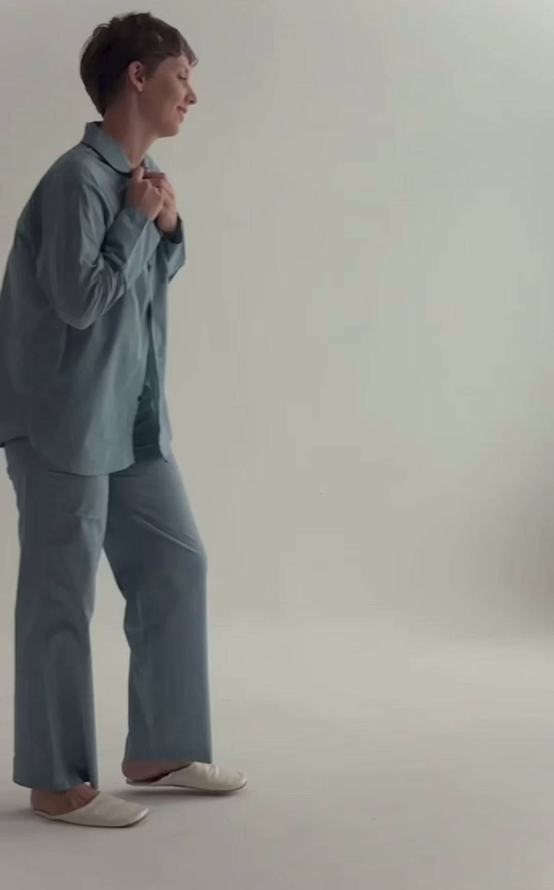 video of Indian cotton breathable pyjama set shirt pants on model